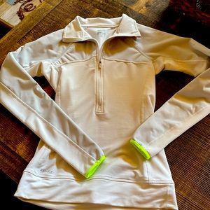 Womens Nike pro dri fit 1/2 zip pullover size xs.